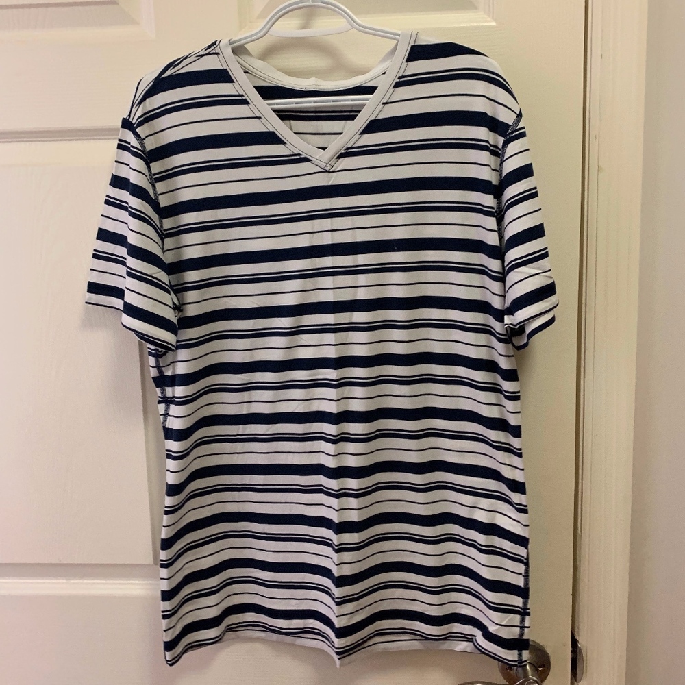 Lululemon 5 year basic tee